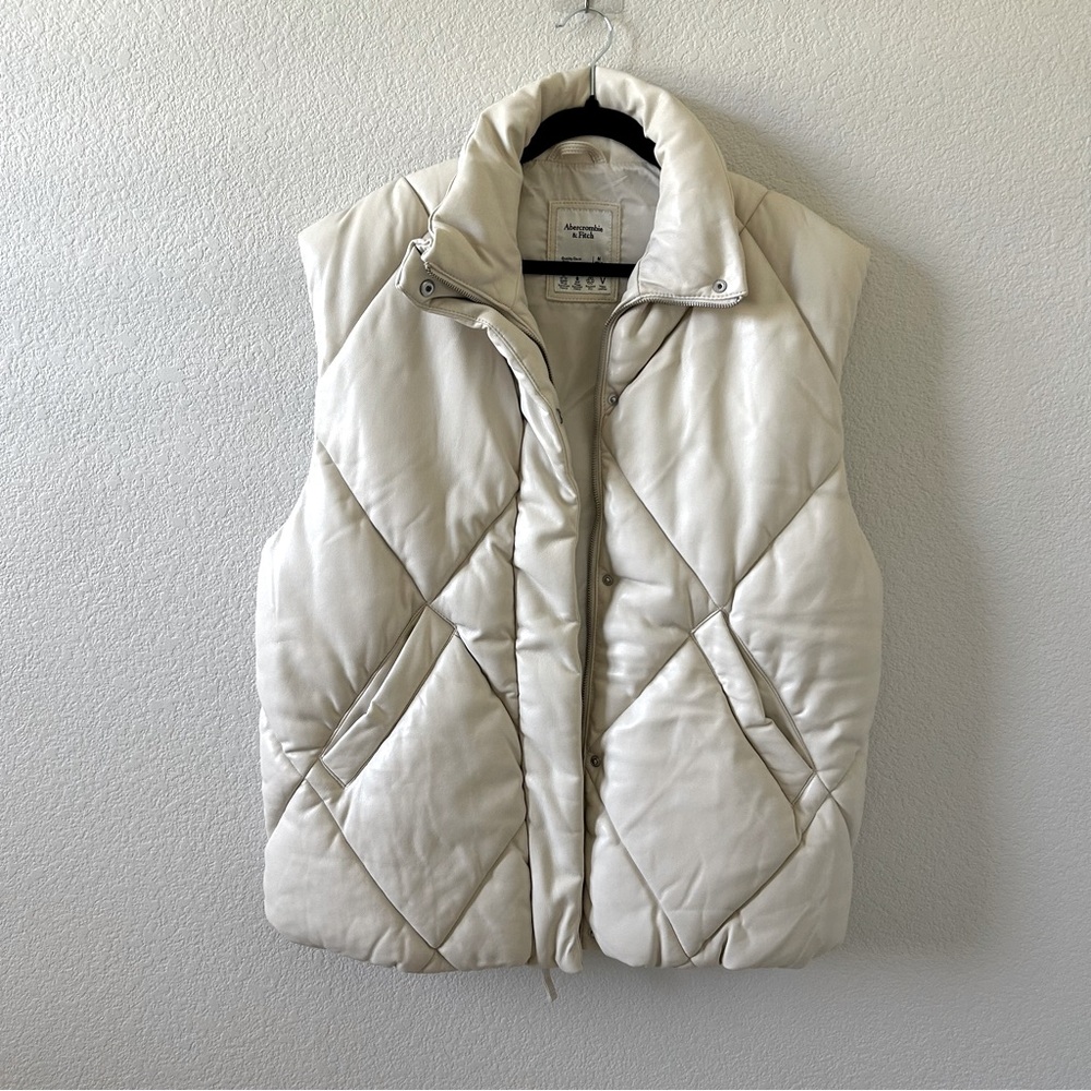Abercrombie & Fitch Cream Quilted Vest